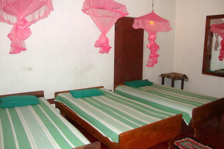 Room 2 of 5