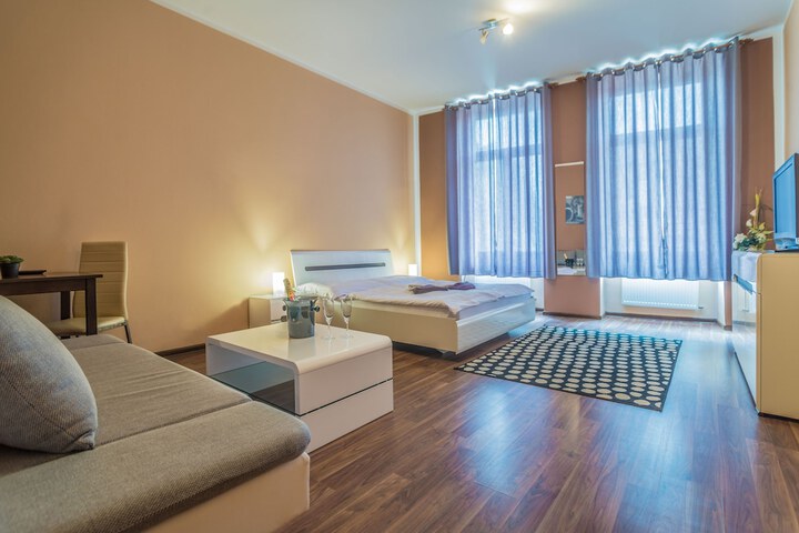 Room 3 of 20
