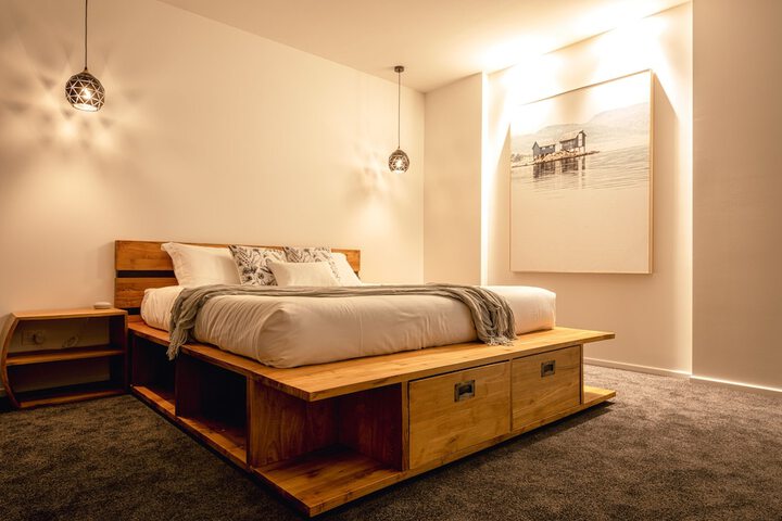 Room 2 of 17