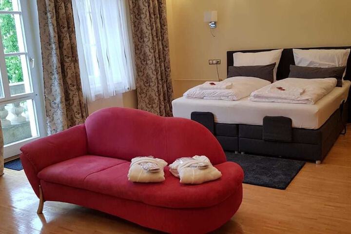 Room 21 of 79