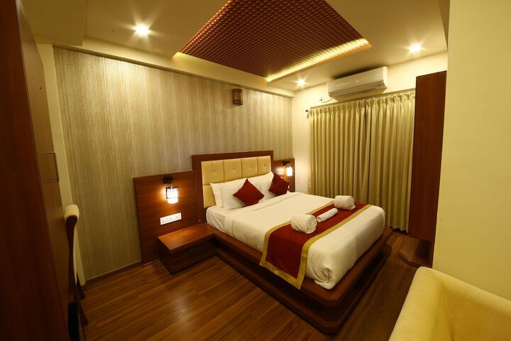 Room 9 of 38
