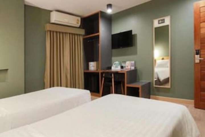 Room 18 of 52
