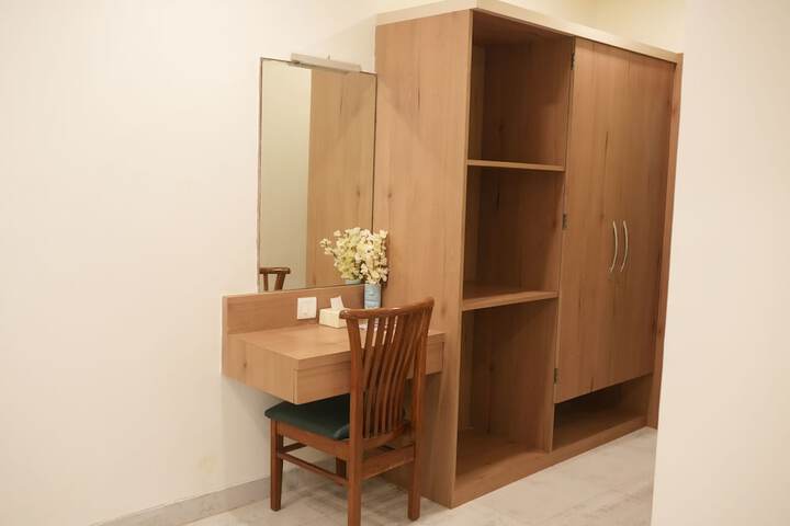 Room 17 of 51