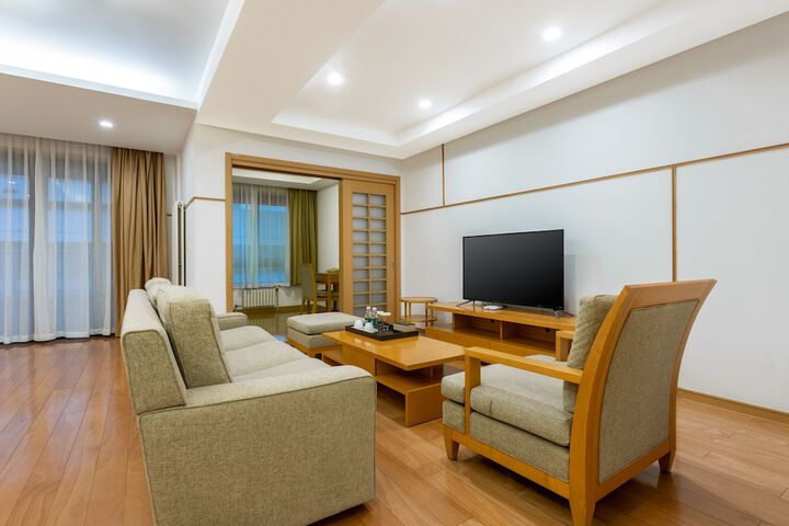 Room 15 of 34