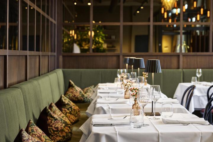 Dining 84 of 142