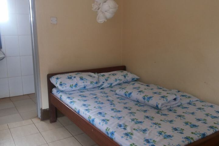 Room 4 of 19