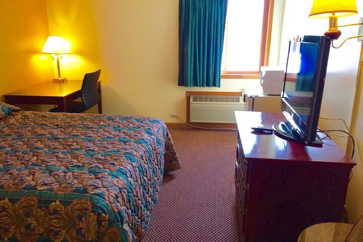 Room 3 of 16