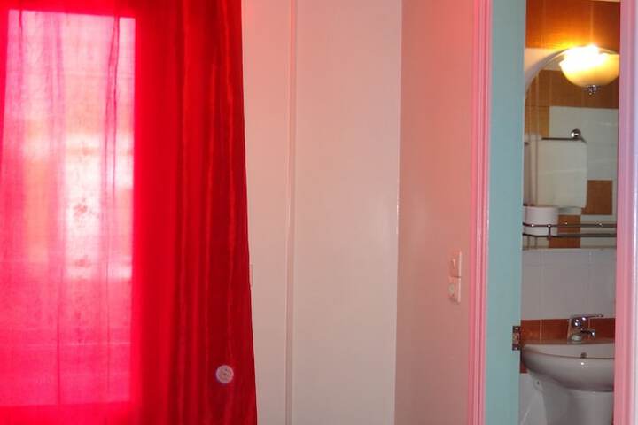 Room 16 of 55