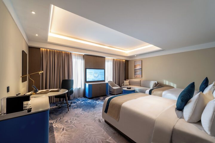 Room 36 of 80
