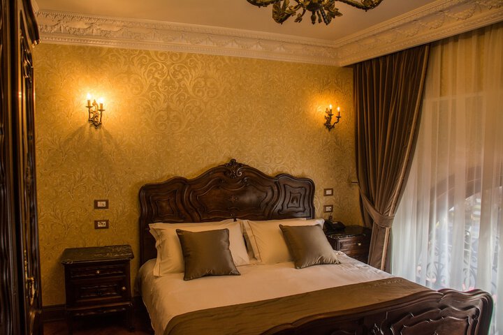 Room 20 of 82