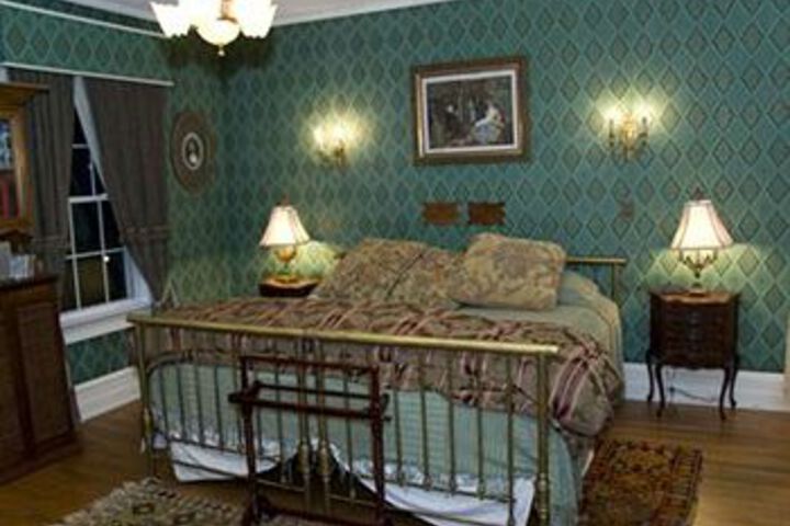 Room 15 of 35