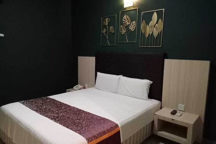 Room 21 of 30