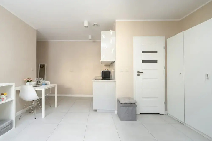 Room 5 of 11