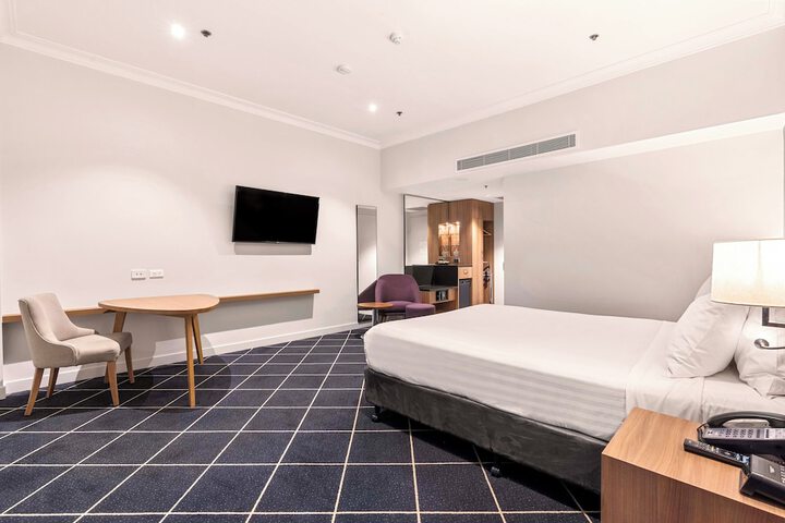 Room 40 of 95