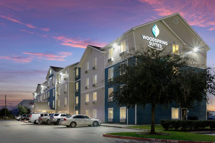 Hotel 26 of 28