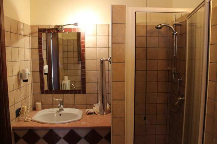 Room 14 of 35