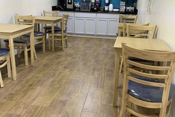 Breakfast area
