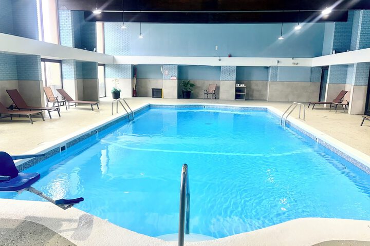 Hotel with Pool