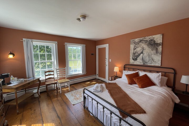 Room 2 of 43