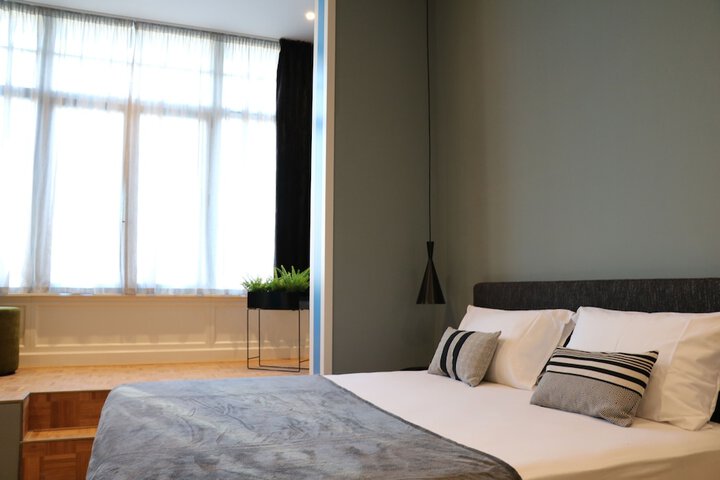 Room 3 of 65