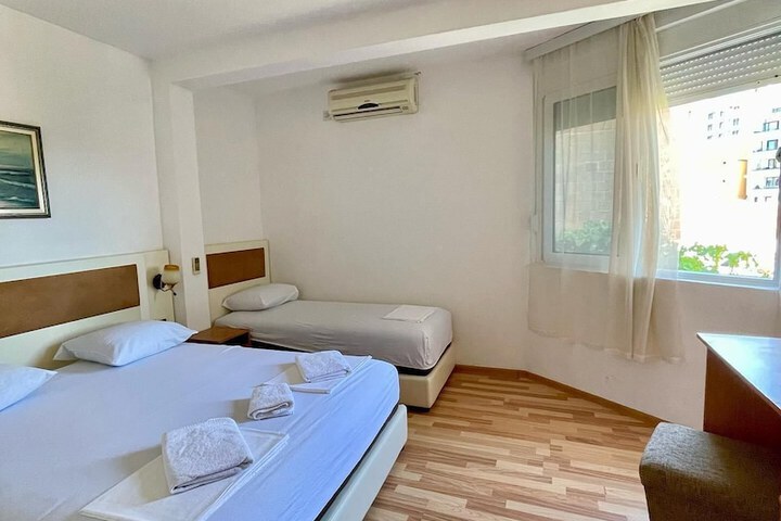 Room 21 of 96