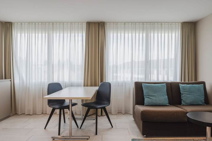Room 15 of 18
