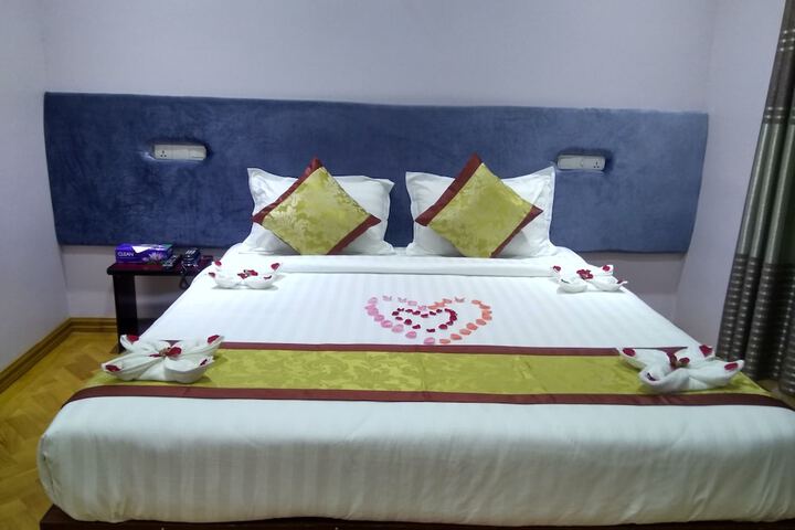 Room 13 of 25