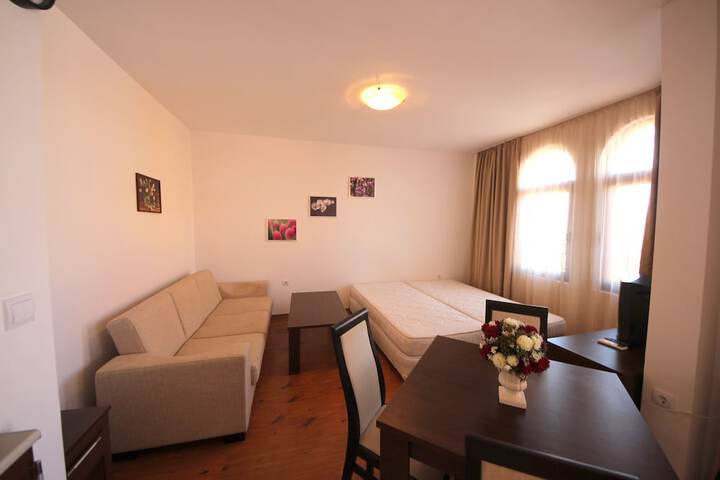 Room 73 of 177