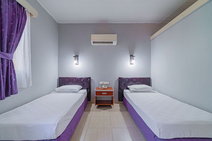 Room 10 of 84