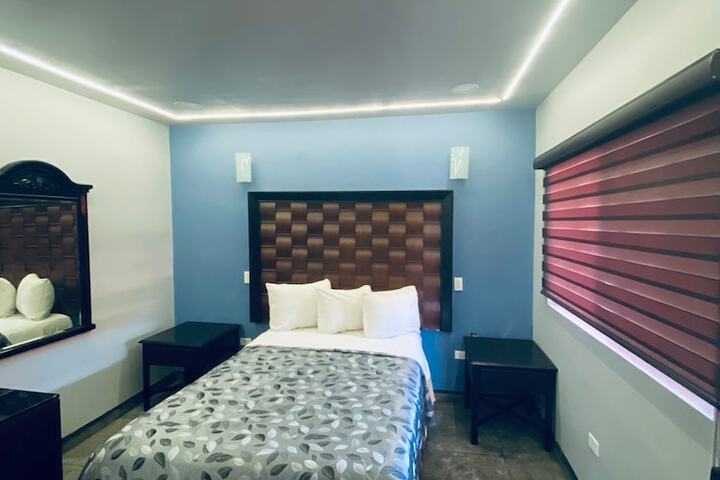 Room 4 of 12