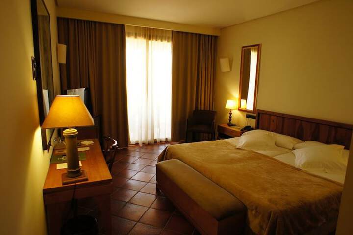 Room 5 of 69