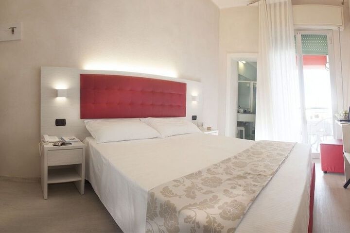 Room 2 of 29