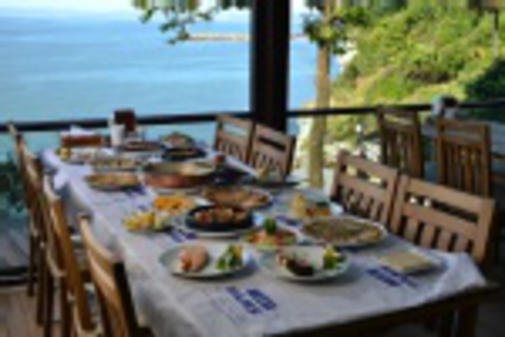 Dining 53 of 216