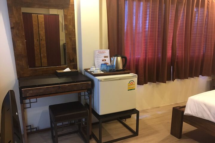 Room 25 of 81