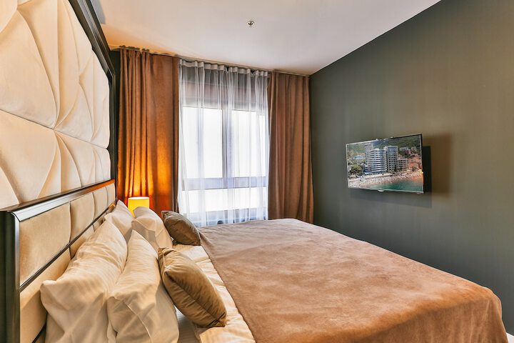 Room 6 of 45