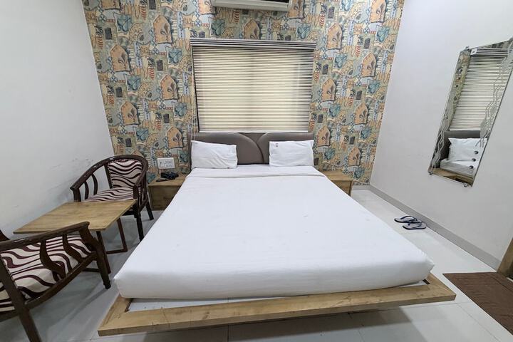 Room 5 of 21