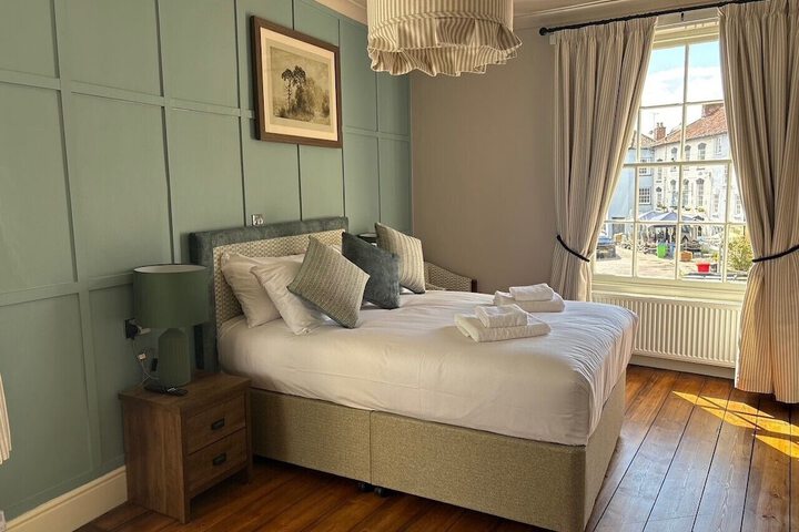 Room 8 of 42