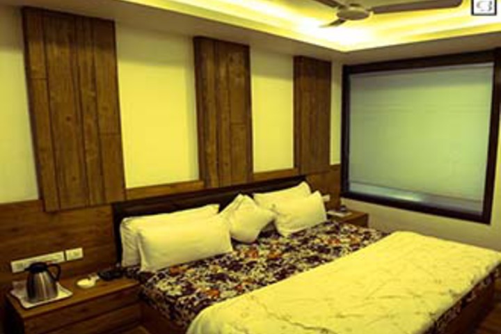 HOTEL BHABHA KINGSTONE