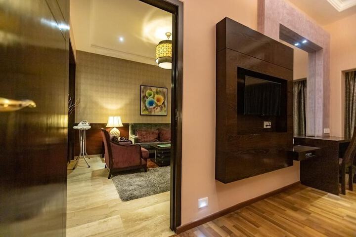 Room 18 of 52