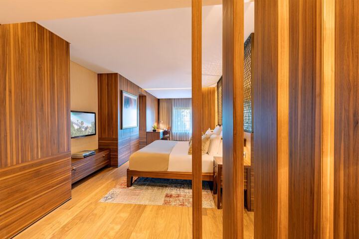 Room 129 of 320
