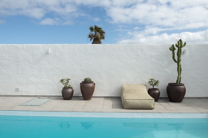 Pool 6 of 8