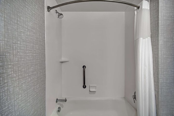Room 17 of 44