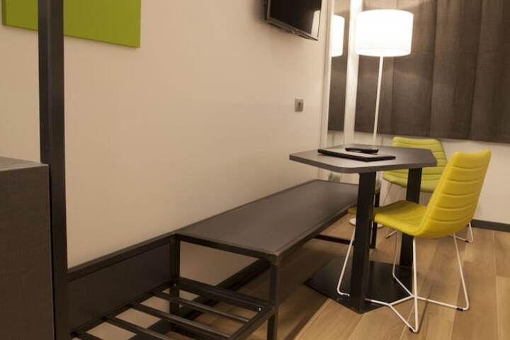 Room 4 of 59
