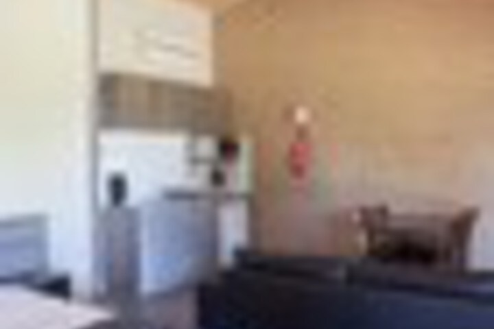 Room 50 of 174