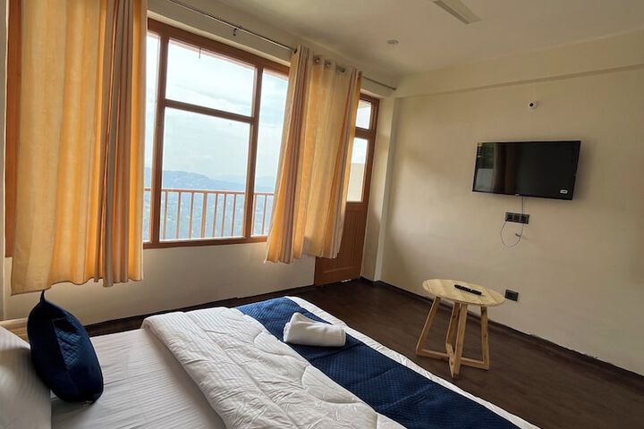 Room 9 of 27