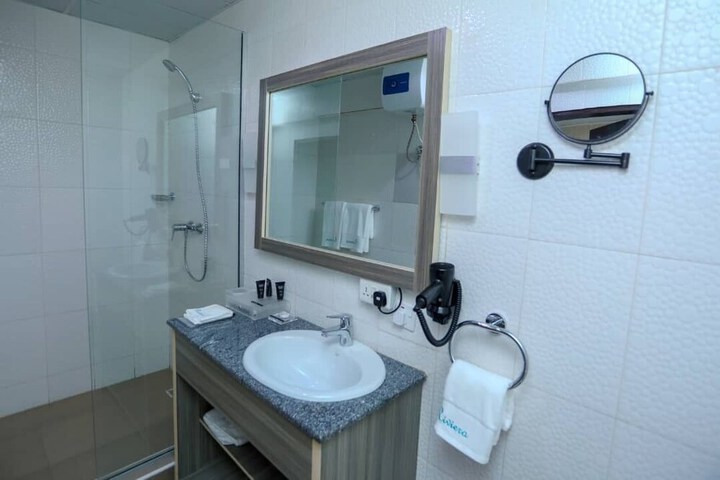 Room 15 of 18