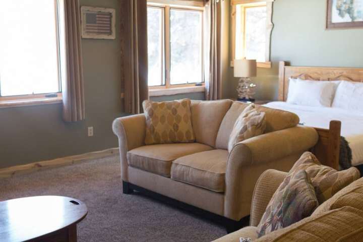 Room 6 of 72