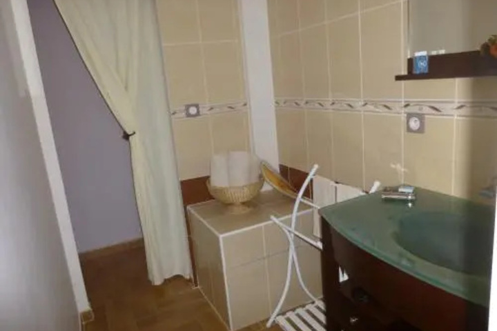 Room 10 of 22