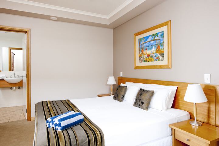Room 3 of 33