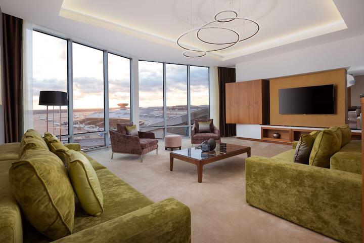 Room 42 of 117